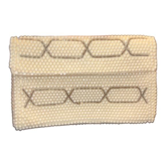 Bags by Susan Handbags - Bags by Susan Clutch Purse Ivory Hand
Beaded Japan 1960's Bag Vintage J24